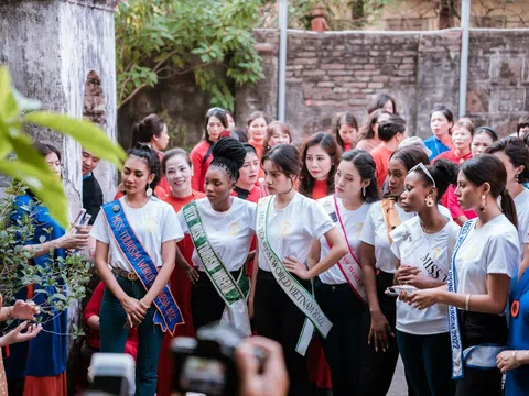 Làng gốm cổ truyền Bát Tràng hân hoan chào đón thí sinh đại diện các quốc gia tham dự Hoa hậu Du lịch Thế giới 2022